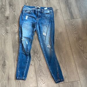 KanCan Distressed Skinny cropped ankle jeans in med blue